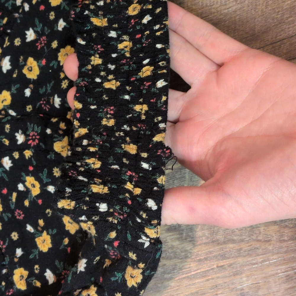 Urban Outfitters Floral Crop Top - Picture 5 of 6